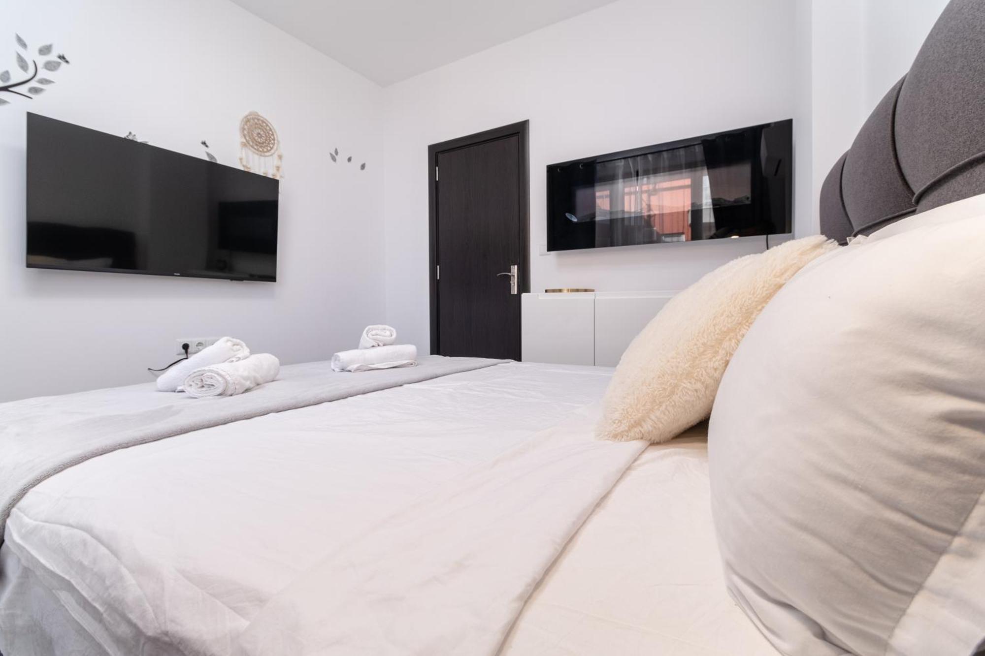 1-Bedroom Apartment With Free Private Parking Plovdiv Exterior photo